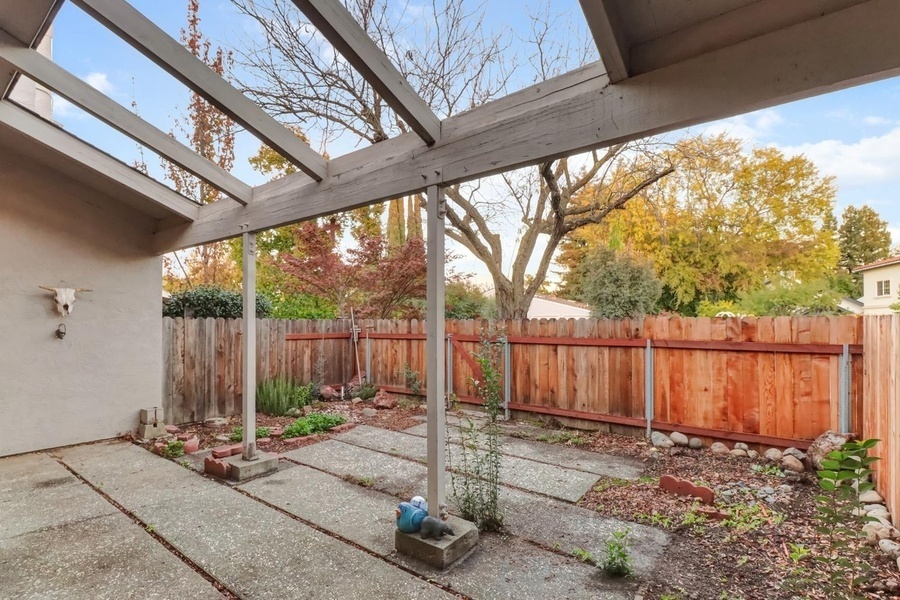 #XXXXhtmlcaption1813605