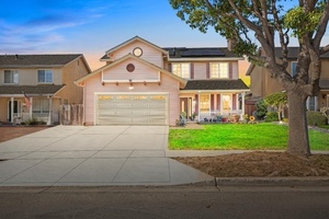 photo 1 of 1699 Somersworth Way, Salinas, CA 93906