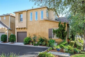 photo 1 of 1783 N Leonard Ave, Clovis, CA 93619