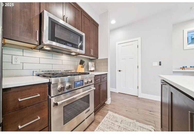 #XXXXhtmlcaption1815895