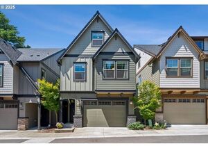 photo 1 of 7898 SW Capitol Hill Rd, Portland, OR 97219