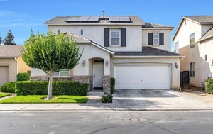 photo 1 of 1916 N Tuscany Ln, Clovis, CA 93619