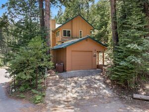 photo 1 of 1153 Silvertip Ln, Fish Camp, CA 93623