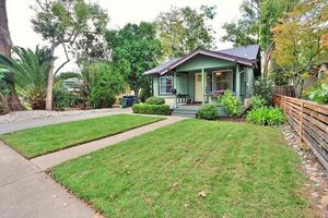 photo 1 of 920 50th St, Sacramento, CA 95819