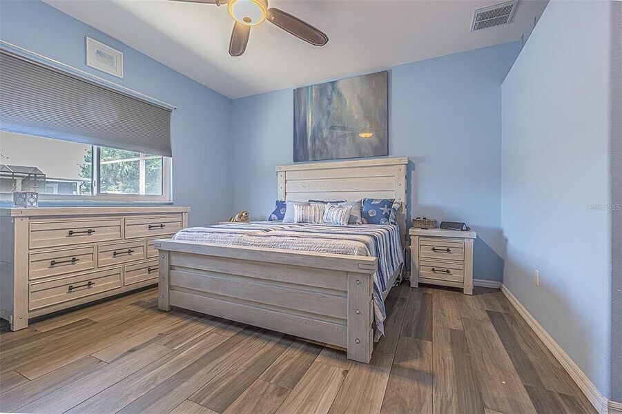 #XXXXhtmlcaption1821763