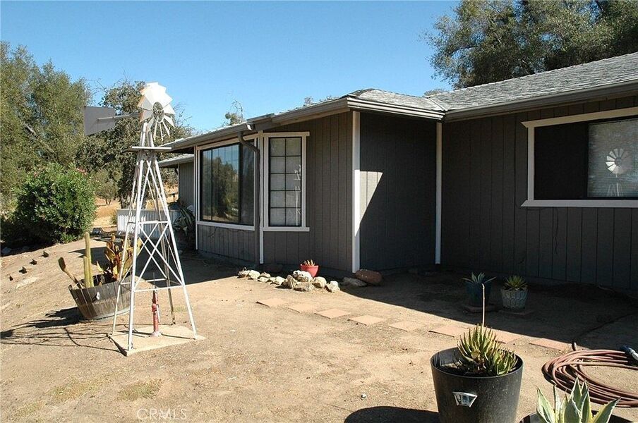 #XXXXhtmlcaption1823385