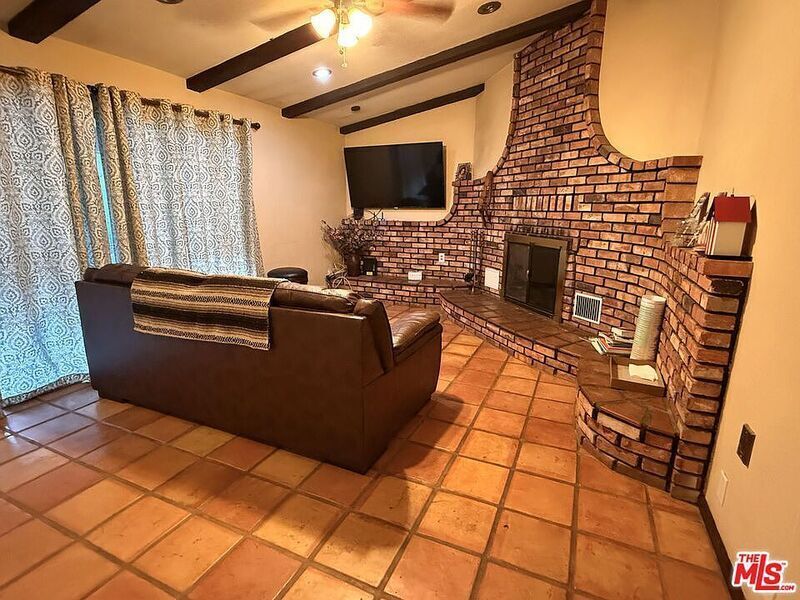 #XXXXhtmlcaption1823593