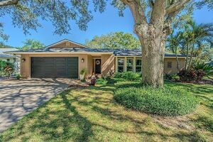 photo 1 of 936 High View Dr, Palm Harbor, FL 34683