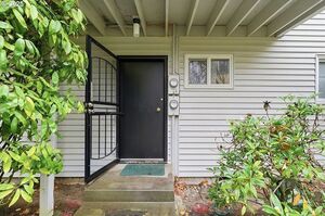 photo 1 of 6835 SW Capitol Hill Rd APT 30, Portland, OR 97219
