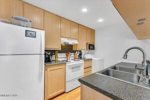 photo 1 of 611 Oakwood Dr #1, Sparks, NV 89431