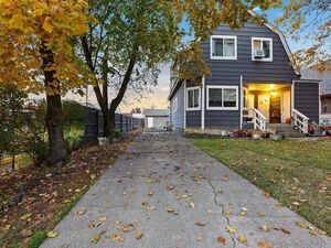 photo 1 of 920 W York Ave, Spokane, WA 99205