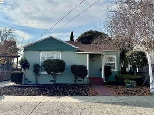 photo 1 of 869 Lassen St, Richmond, CA 94805