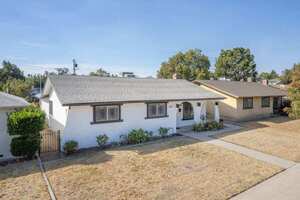 photo 1 of 981 N Thorne ave, Fresno CA  93728