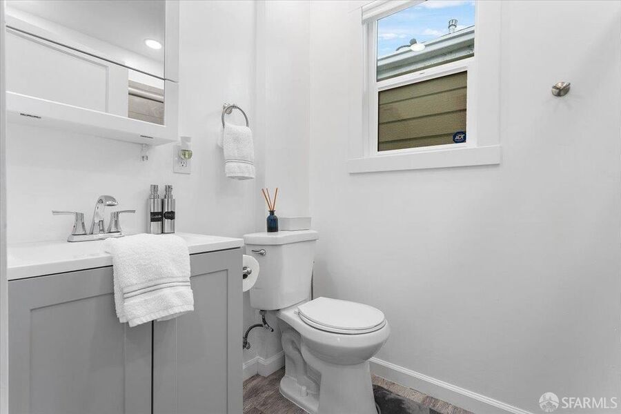 #XXXXhtmlcaption1836756