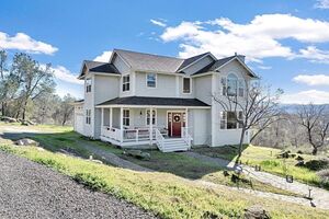 photo 1 of 29029 Sequoia Ct, Coarsegold, CA 93614