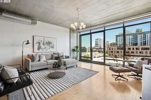 photo 1 of 1410 NW Kearney St #621, Portland, OR 97209