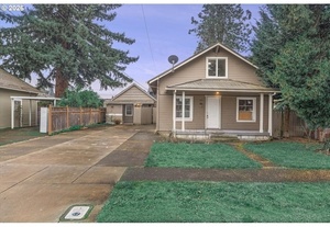 photo 1 of 335 W Exeter St, Gladstone, OR 97027