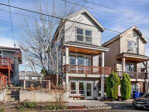 photo 1 of 2216 SE 48th Avenue Portland, OR 97215