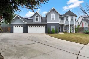 photo 1 of 1780 N Bush Ave, Clovis, CA 93619