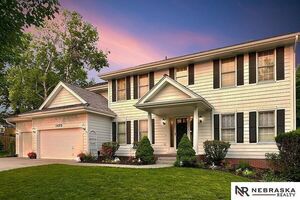 photo 1 of 1425 S 158th Cir, Omaha, NE 68130