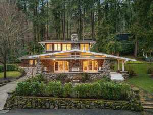 photo 1 of 49 BRIARWOOD RD, LAKE OSWEGO, OR 97034