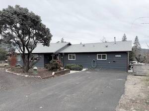 photo 1 of 39468 Summit Dr, Oakhurst, CA 93644
