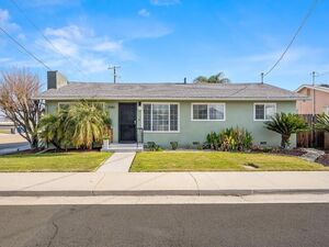 photo 1 of 2980 Olive St, Selma, CA 93662