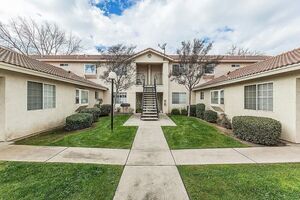 photo 1 of 1542 E Alluvial Ave Unit 147, Fresno, CA 93720