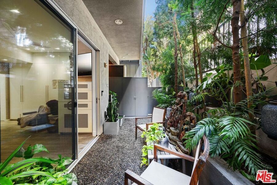 #XXXXhtmlcaption1848550