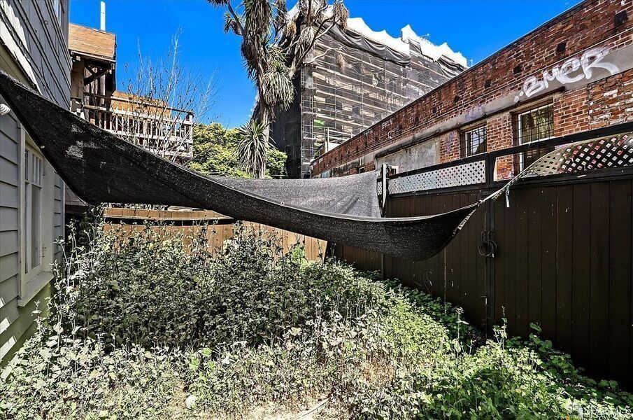 #XXXXhtmlcaption1849892