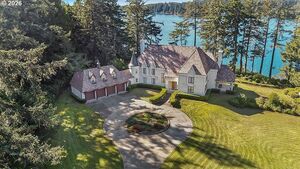 photo 1 of 5255 Salal Ct, Florence, OR 97439