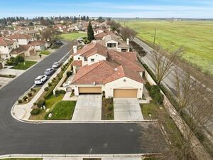 photo 1 of 2450 Como Corte, Chowchilla, CA 93610