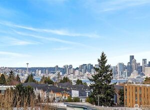 photo 1 of 6543 35th Avenue SW #B, Seattle, WA 98126