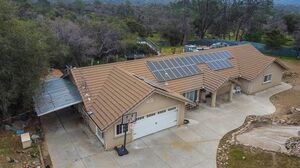 photo 1 of 33478 Spreading Oak Ln, Auberry, CA 93602