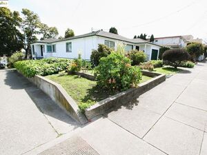 photo 1 of 5312 Sacramento Ave, Richmond, CA 94804