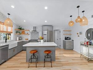 photo 1 of 2779 Amulet St, San Diego, CA 92123