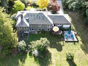 photo 1 of 1021 SW Stephenson Ct, Portland, OR 97219