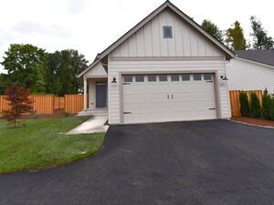 photo 1 of 845 Oakleaf Way, Silverton, OR 97381