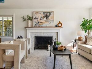 photo 1 of 4037 Rusting Ave, Oakland, CA 94605