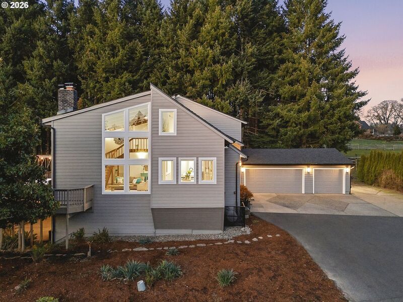 photo 1 of 5911 SW Briar Patch Ln, Wilsonville, OR 97070