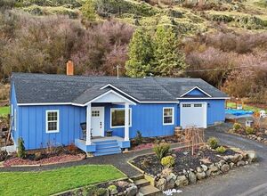 photo 1 of 4001 N Palouse Rd, Colfax, WA 99111