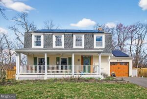 photo 1 of 508 Bay Hills Dr, Arnold, MD 21012