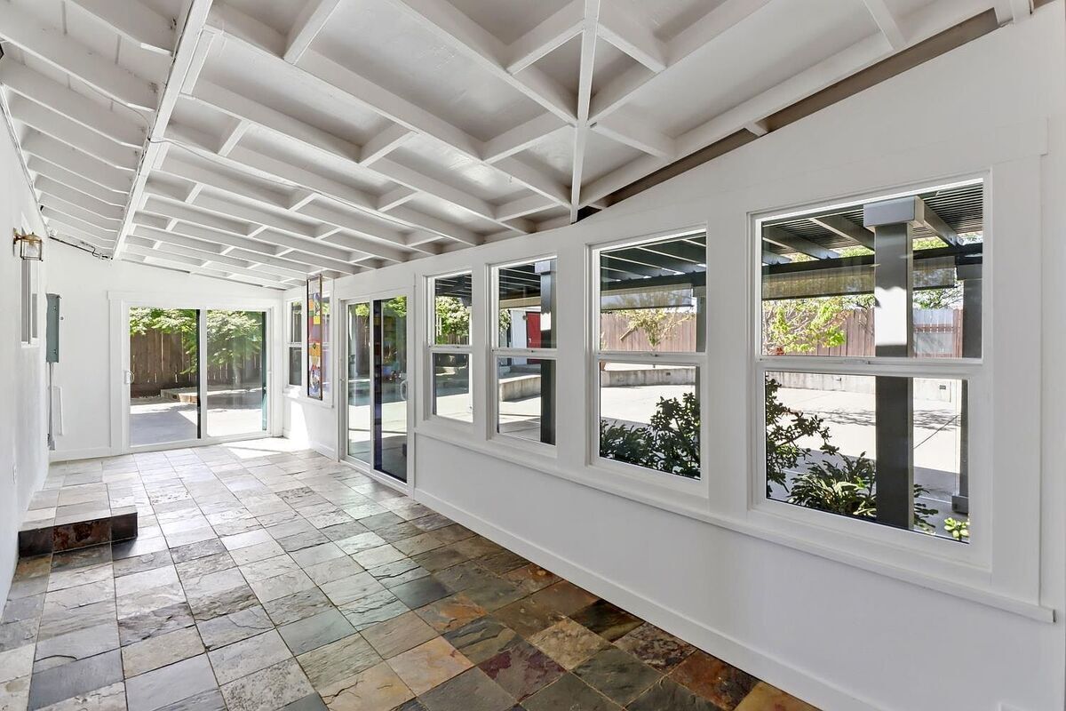 #XXXXhtmlcaption1866354