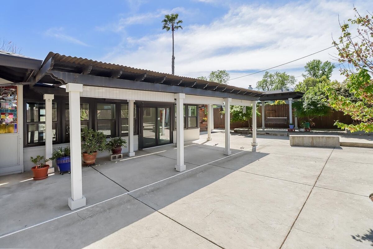 #XXXXhtmlcaption1866375