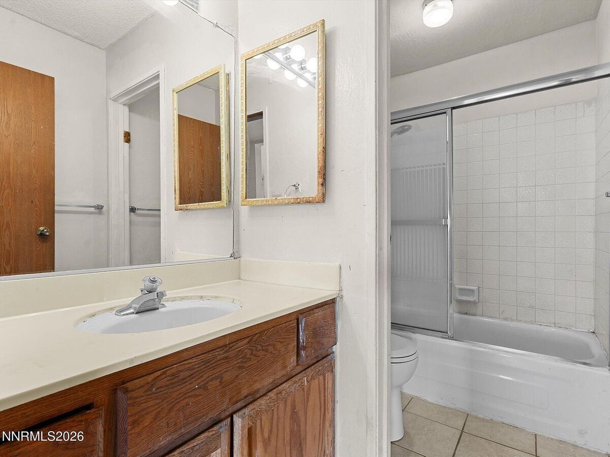 #XXXXhtmlcaption1868929