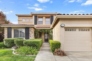 photo 1 of 1513 Diamond Woods Cir, Roseville, CA 95747