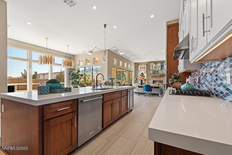 #XXXXhtmlcaption1870725