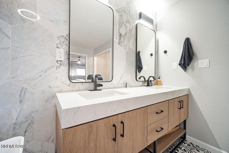 #XXXXhtmlcaption1871033