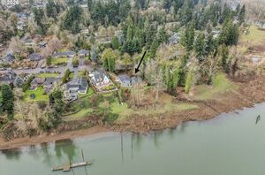 photo 1 of 5557 River St, West Linn, OR 97068