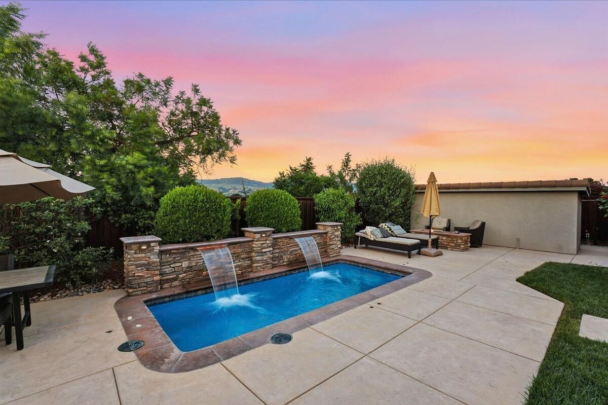 #XXXXhtmlcaption1875783